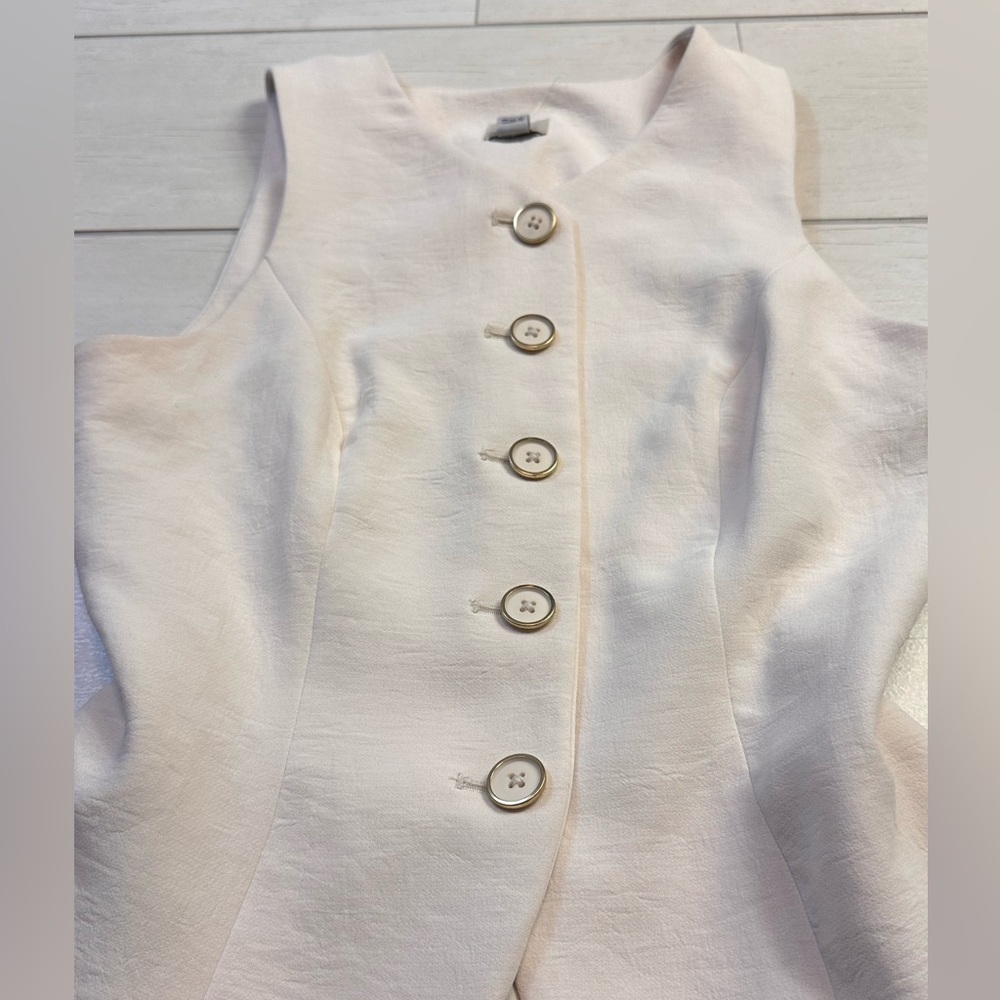 A New Day White Sleeveless Button-Up Blouse - Picture 9 of 12